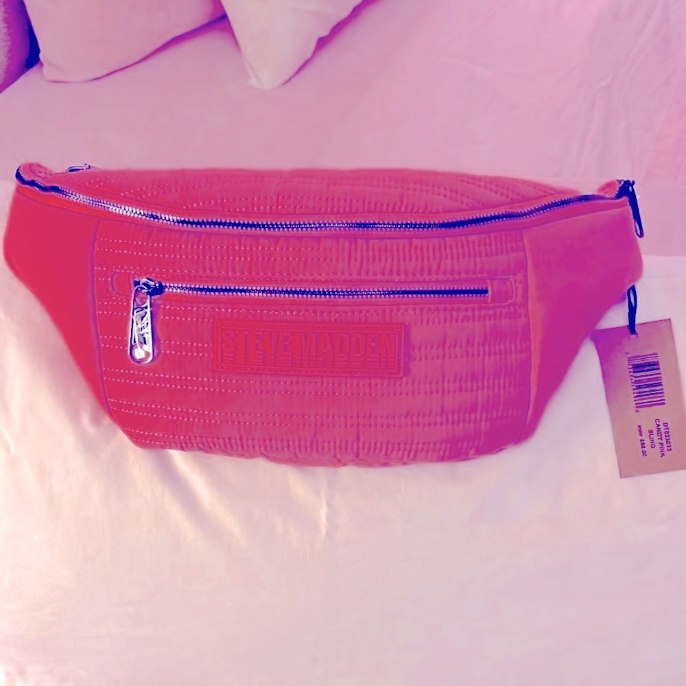 Steve Madden-Candy Pink-Extra Large Sling/Belt Bag-NWT - Picture 2 of 7